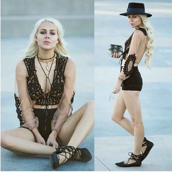 Black Chic Gladiator Ghillie Lace Up Closed Flats - Picture 2 of 4